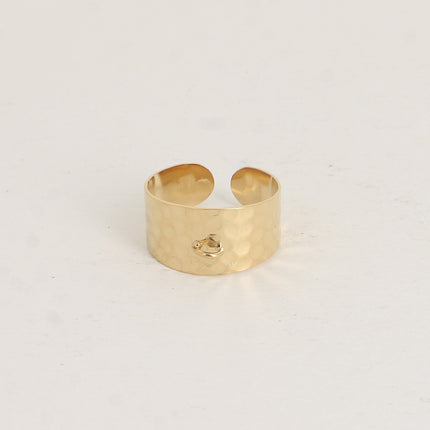 Bague - anneau facetté effet martelé