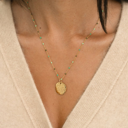 Collier - chaîne émaillée et pendentif rond texturé avec arbre de vie