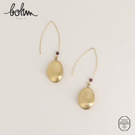 Boucles à crochet - pièce ovale bombée effet brossé et ornées de cristaux de Swarovski® toupies