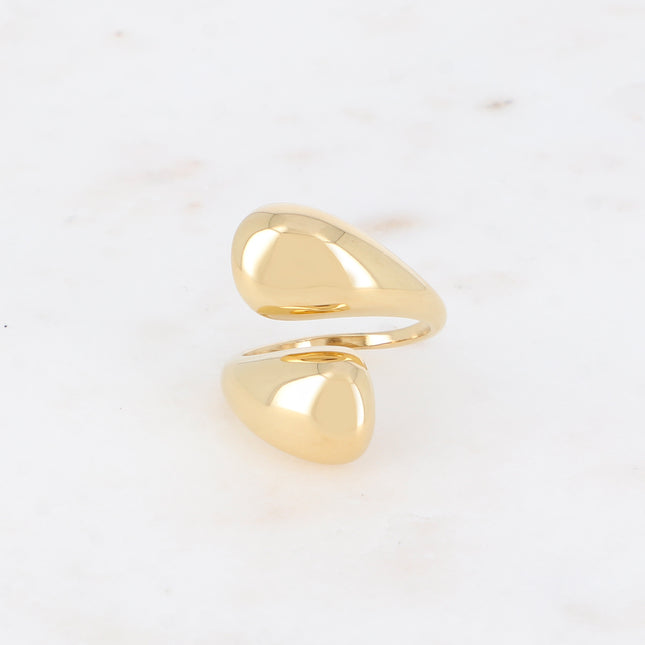 Open ring - intertwined domed shapes