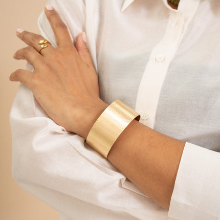 Cuff - wide hammered and brushed matte
