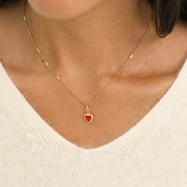 Collier - chaîne reflet brillant et coeur milgrain émaillé
