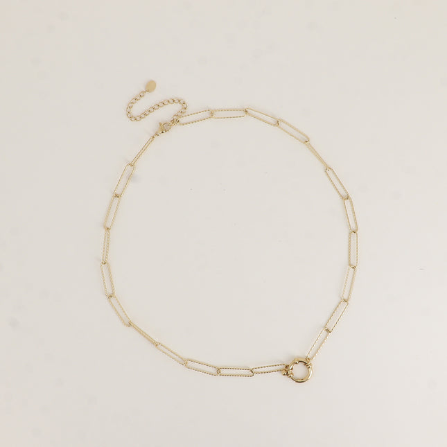 Collier - maille ovale aux anneaux torsadés, fermoir bouée