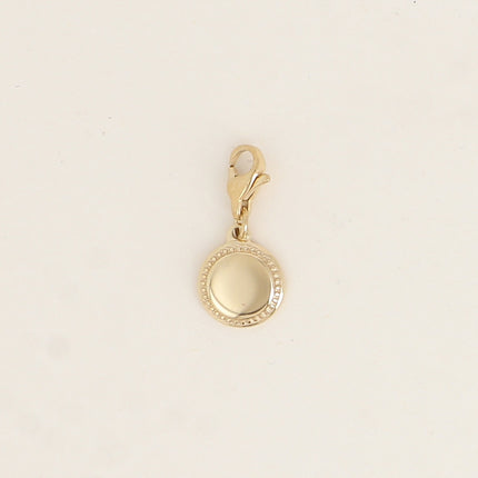 Charm - pendentif rond aux contours milgrain