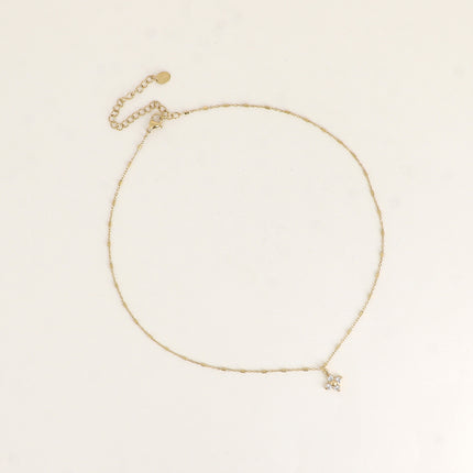 Collier - maillons rectangulaires, pendentif trèfle et cristaux