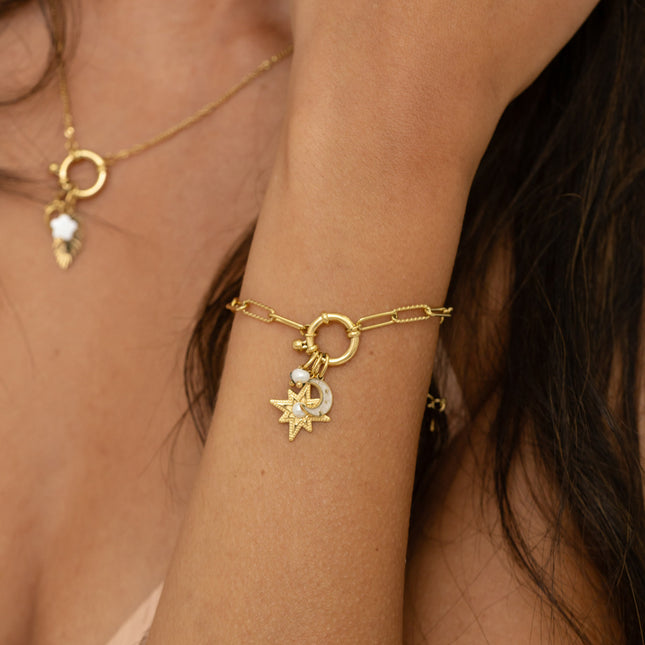 Cartelette WITH LOVE Bracelet et 6 pendentifs (étoile avec boule de résine et coeur)
