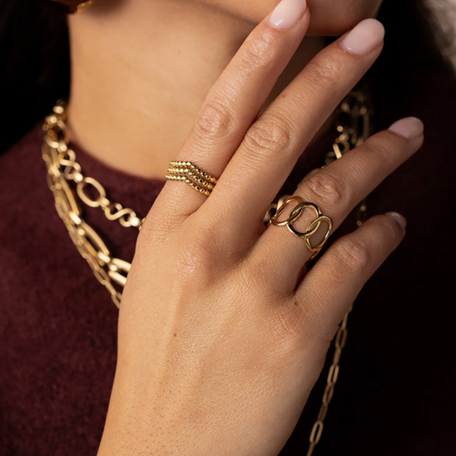 Vionia Ring - 3 rows with a milgrain effect forming a V
