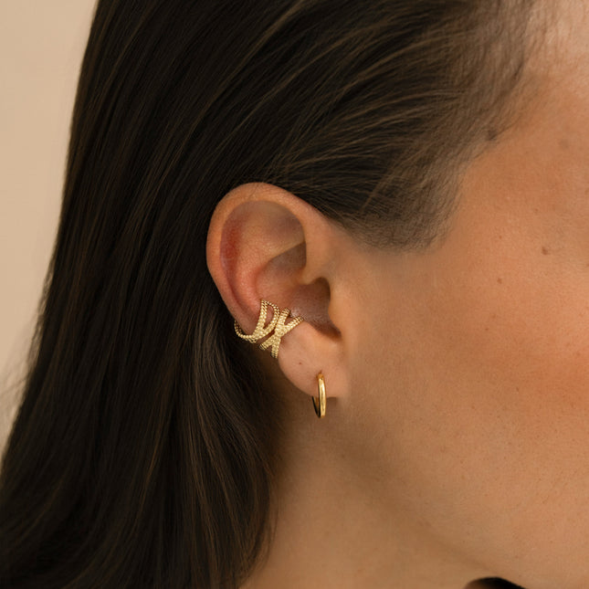 Earcuffs - two crossed milgrain effect rings