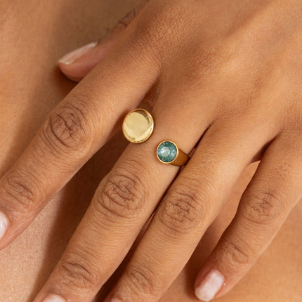 Open ring - adorned with Swarovski® SS29 crystals and round motif