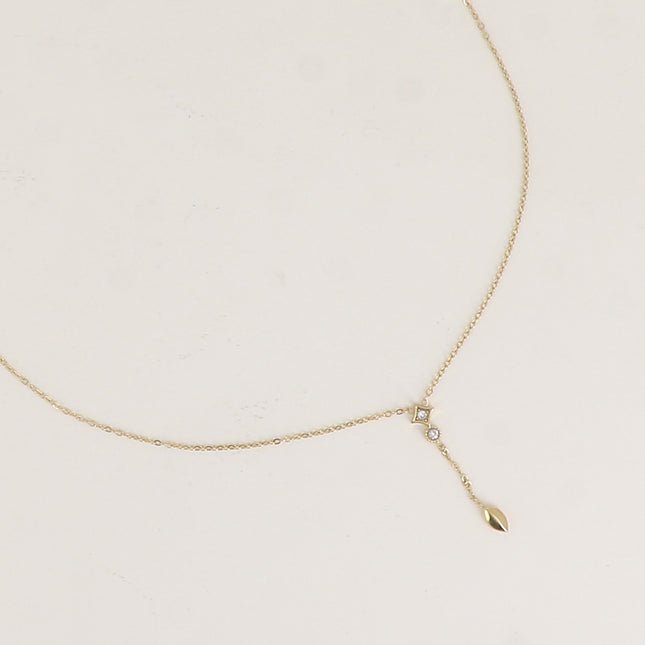 Collier Y - formes losange, rond et ovale et oxydes de zirconium