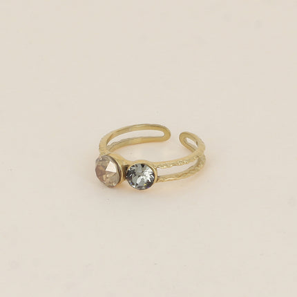 Bague - 2 anneaux texturés, ornée de cristaux de Swarovski® SS29 et SS24