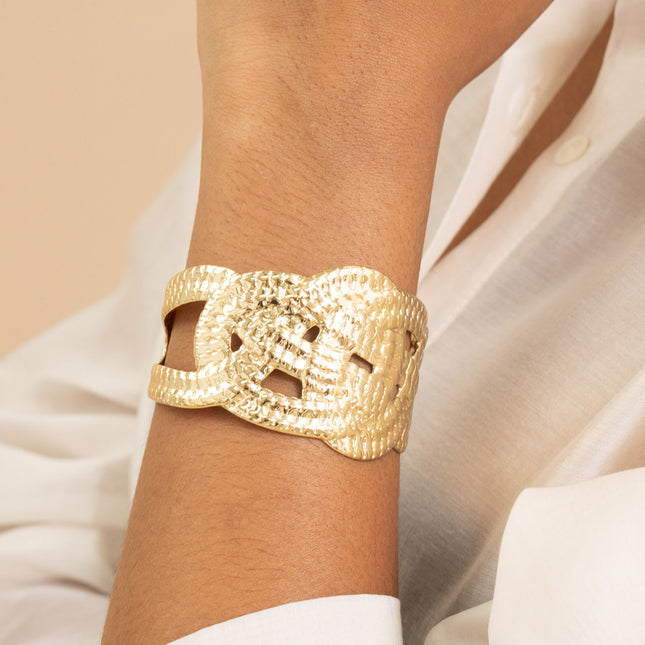 Cuff - braided and textured knit