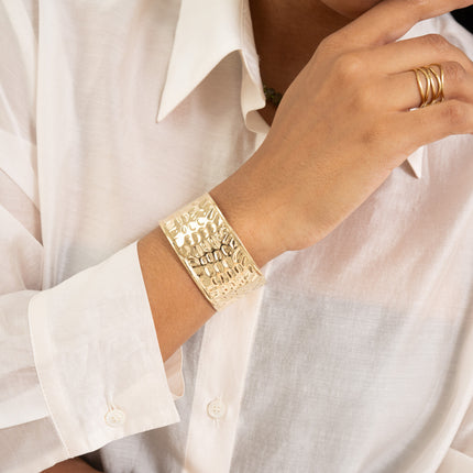 Cuff - scaly patterns
