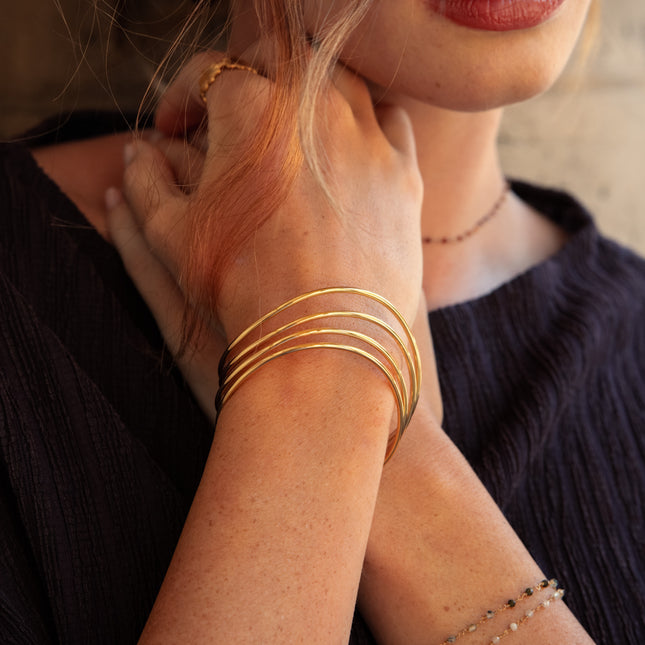 Cuff - 4 wavy lines
