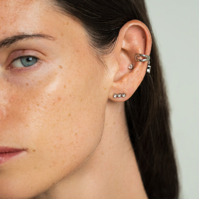 Stud earrings - 3 cubic zirconia