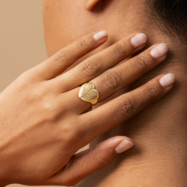 Bague - grand coeur avec liserés verticaux