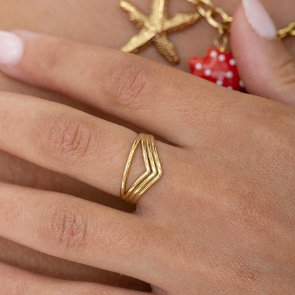 Ring - 4 rows, bar and V