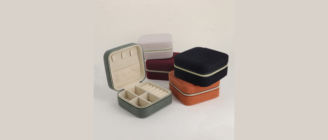 <h3><strong>New from BOHM: Corduroy jewelry box</strong></h3>