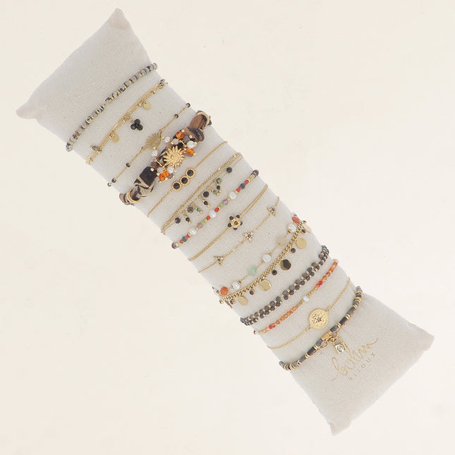 Kit de 15 bracelets - prix moyen de 4,40€/pc - présentoir offert