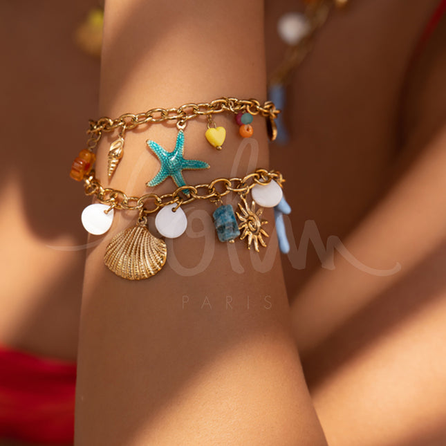 Bracelet Keïna - breloques (étoile de mer émaillée, coquillages, coeur, fleur, pâtes de verre)