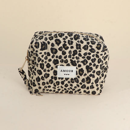 Trousse - AMOUR et 3 coeurs - 15 x 10 x 8 cm