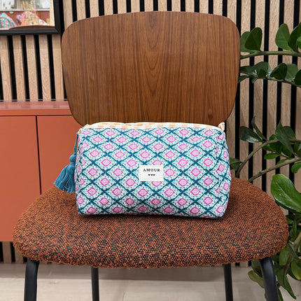 Large pencil case - pretty patterns and LOVE with 3 hearts, 100% polyester, 20 x 11 x 11.5 cm