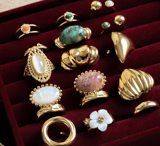 Banner image for: <h2>Our jewelry kits</h2>