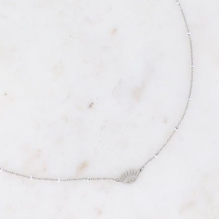 Collier - touches en émail et pendentif oeil ajouré