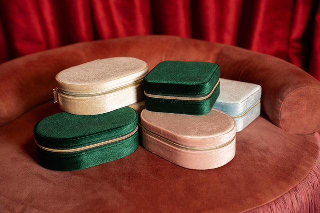 <h1><strong>Our Velvet Jewelry Boxes</strong></h1>