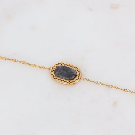Ambrose bracelet with oval stone