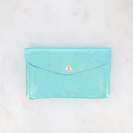 Pochette Barcelone - 1 bouton aimanté, 1 zip et 3 poches