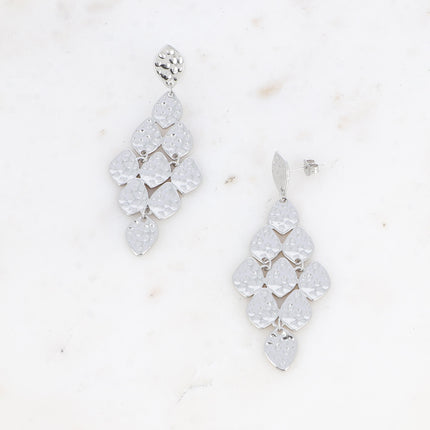 Boucles pendantes Bela - pétales martelées