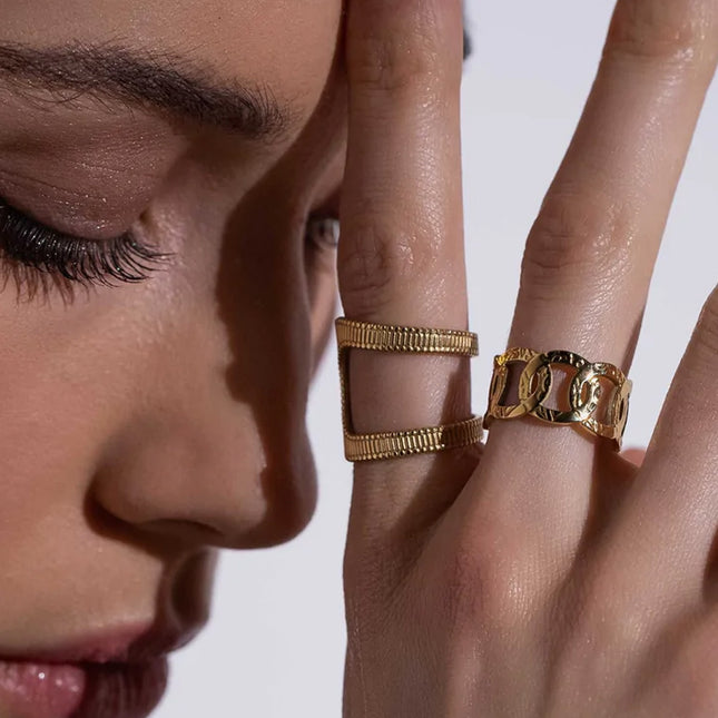 Tess ring - wavy and textured shapes