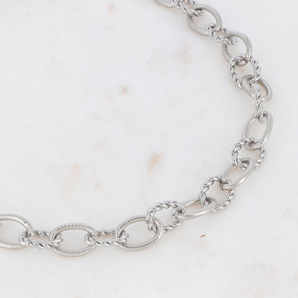 Collier Maylon