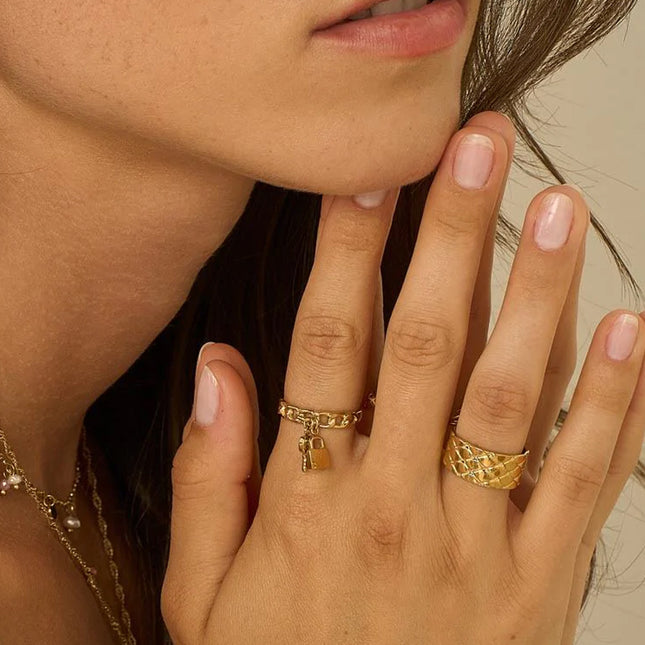 Selma ring - quilted effect